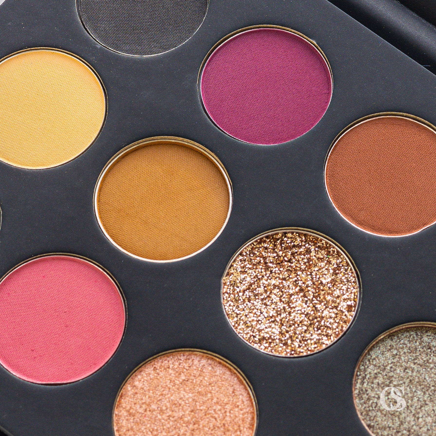 Haya makeup Beauty Pallet