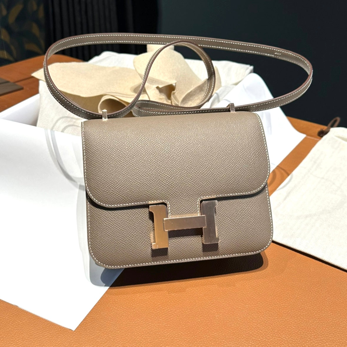 CONSTANCE 18 ETOUPE GHW