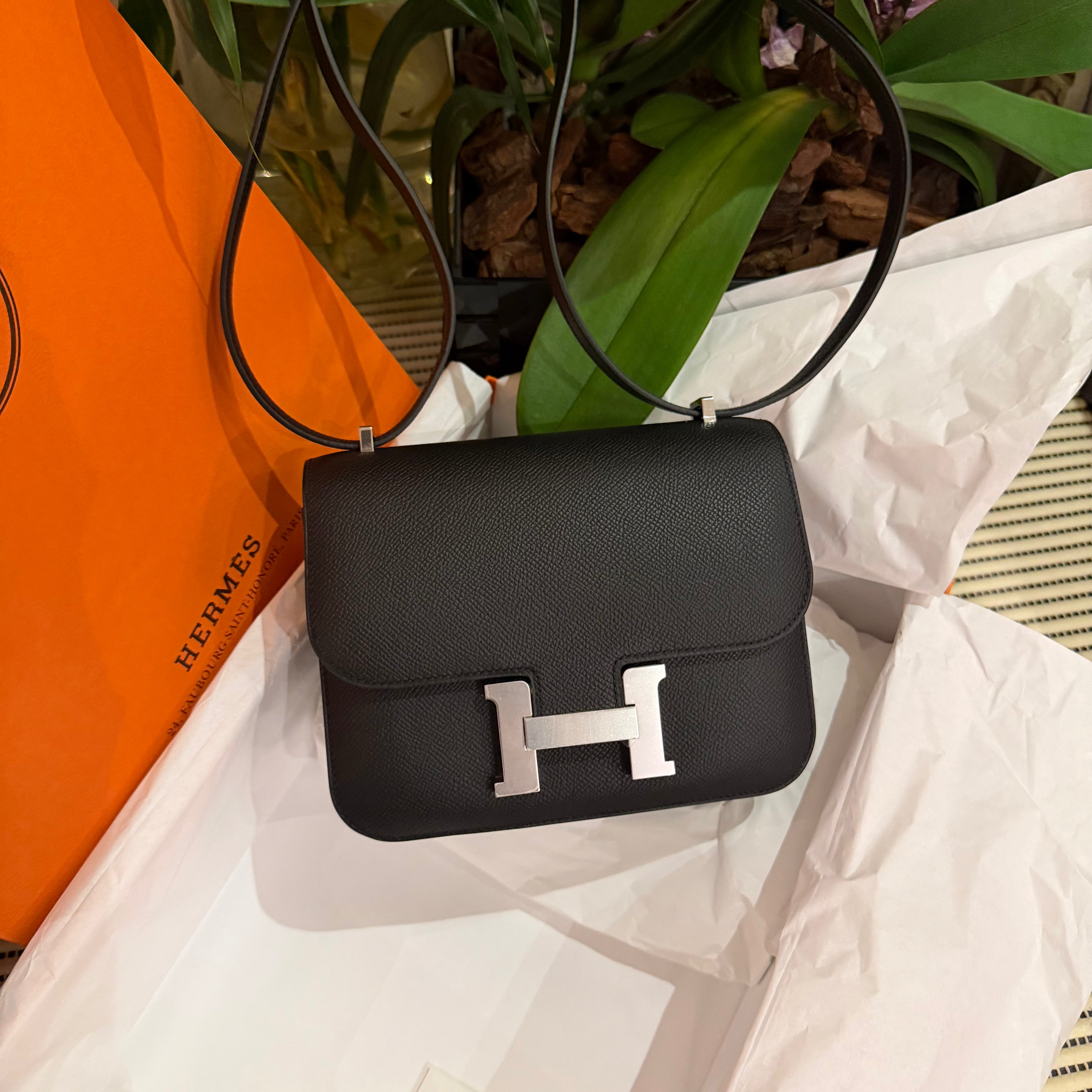 HERMES CONSTANCE 18 BLACK PHW