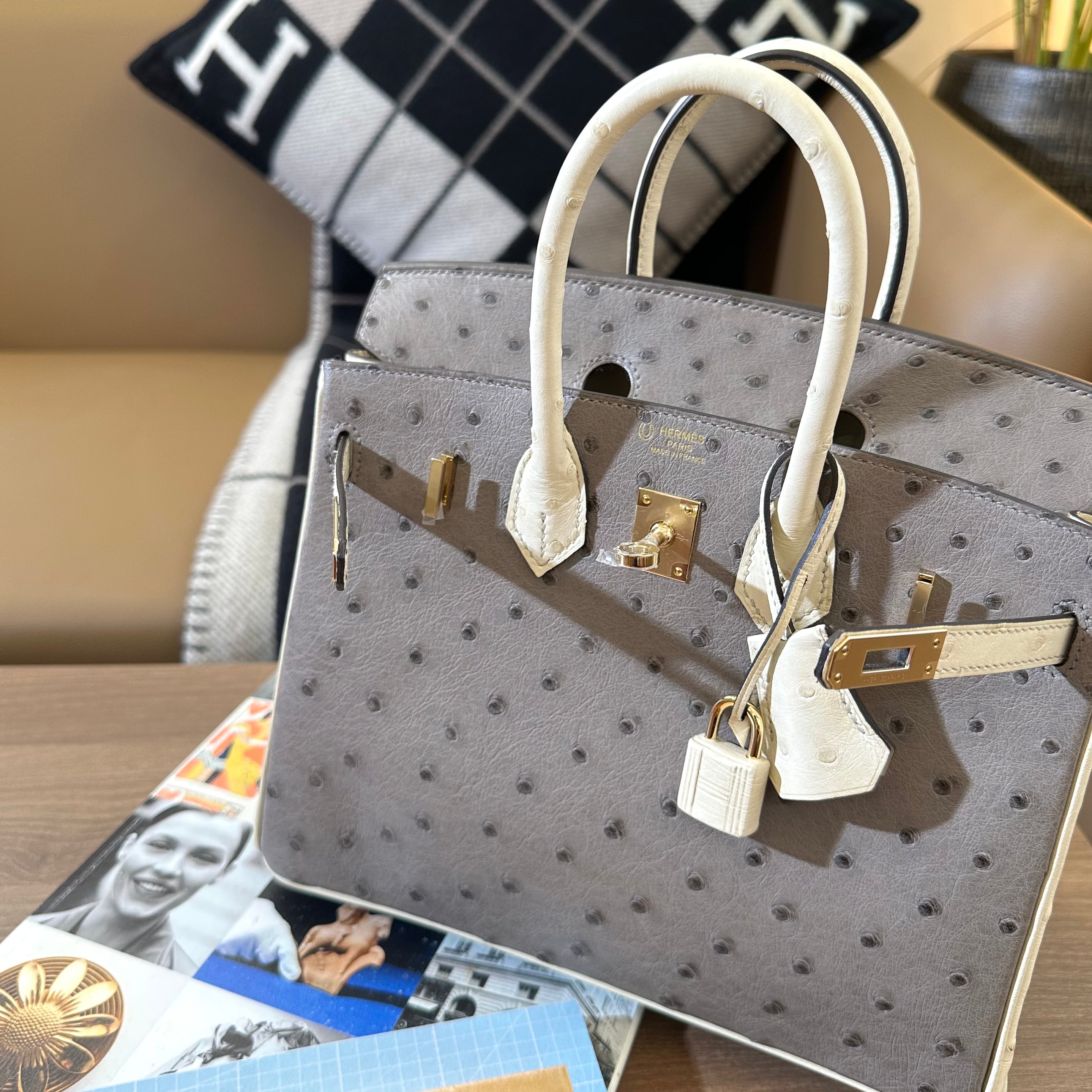 HERMES BIRKIN 25 OSTRICH TOURTERELL/PARCHMENT PERMABRASS