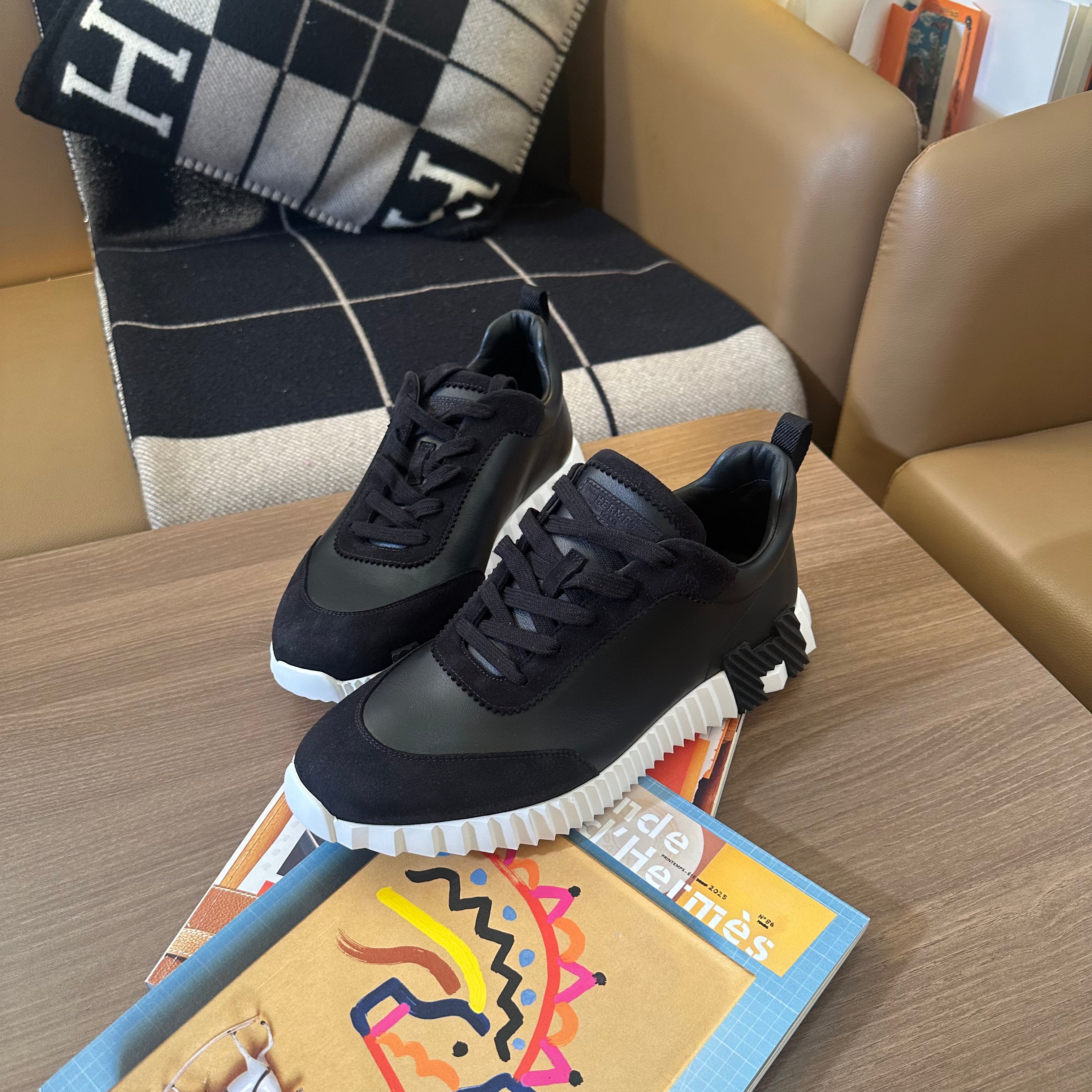 HERMES MEN BOUNCING BLACK/WHITE